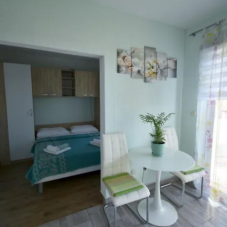 Denjak Apartments Kornic Exterior photo